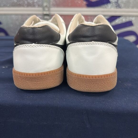White and Black casual Sneakers- size 8- practically new! Worn once! - Picture 3 of 6
